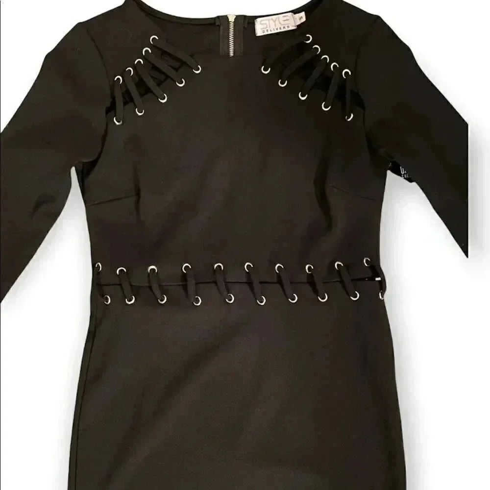 Style Delivers mini dress  - Picture 7 of 7